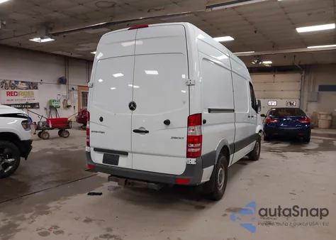 2017 Mercedes-Benz Sprinter 2500 Standard Roof V6 z USA, uszkodzony, nr VIN WD3PE7CDXHP579728